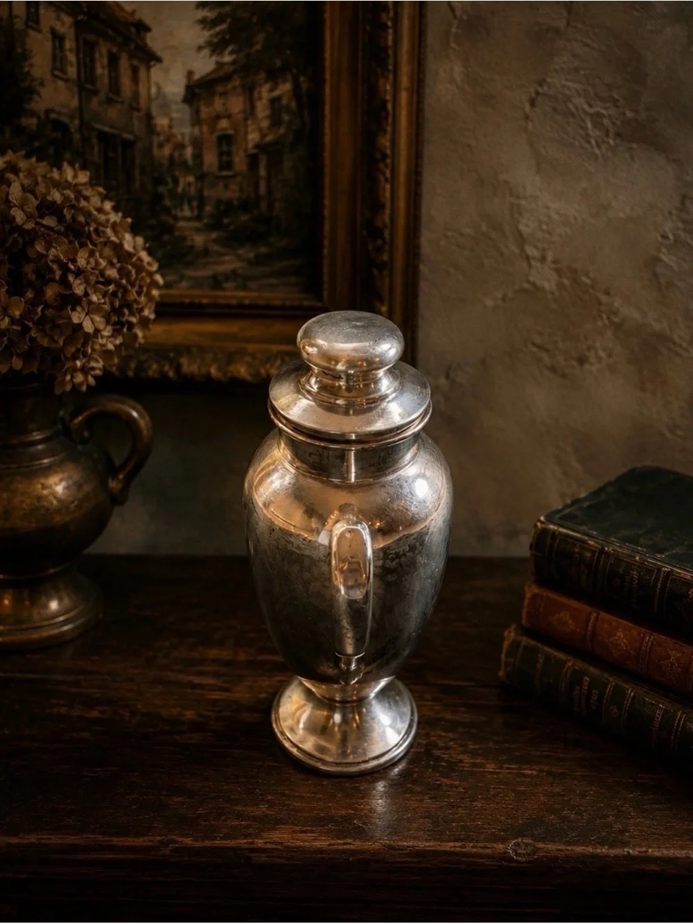 N/A elegant vintage
